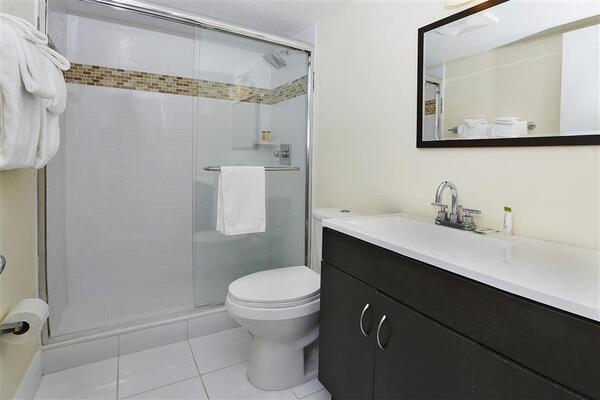 King One Bedroom Suite Ocean View with kitchen Photo 4