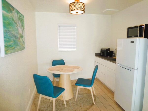 Ground Floor Double with kitchen Photo 4